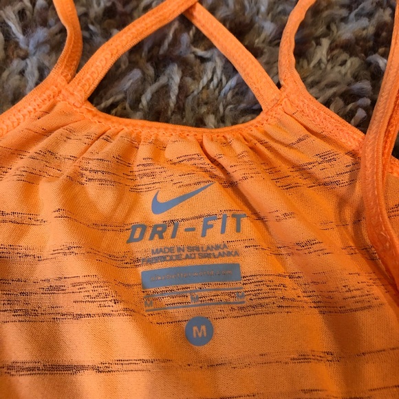 Nike - dri fit tank top size Medium - Picture 3 of 4